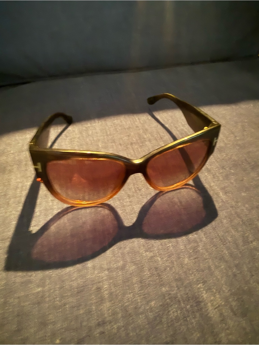 Tom Ford Two-Tone Black and Brown Cat-Eye Sunglasses - Picture 5 of 5